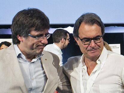 Puigdemont i Mas, després de donar a conèixer el nom de Partit Demòcrata Català (PDC).