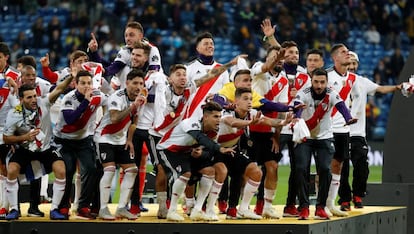 Los jugadores de River Plate celebran la victoria de la Copa Libertadores en el Bernabéu.