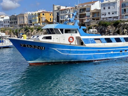 La barca 'Rosa Santa Primera', en Ciudadela (Menorca). J.C. CAPEL