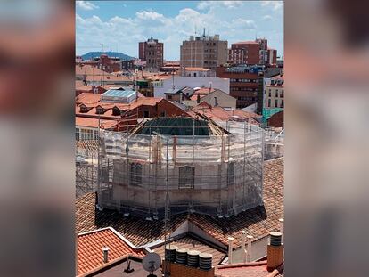 Imagen de la linterna de la Iglesia de Vera Cruz dañada, en una fotografía cedida por Francisco Javier Sánchez.