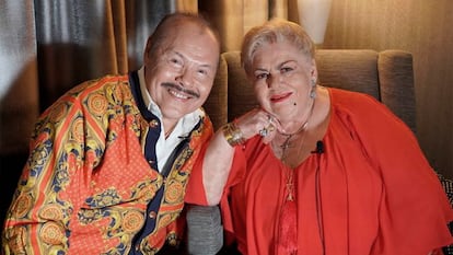 Manuel Eduardo Toscano y Paquita la del barrio, en una fotografía compartida en las redes sociales del compositor.