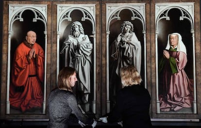 La adoraci&oacute;n del cordero m&iacute;stico (1432), de Van Eyck.