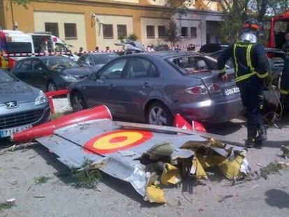 Wreckage from the plane that crashed on Sunday at Madrid&#039;s Cuatro Vientos airfield.