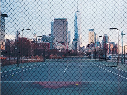 Imagen perteneciente al cuarto volumen la serie 'Tennis Courts' (Ed. Nieves) del fotógrafo Giasco Bertoli.