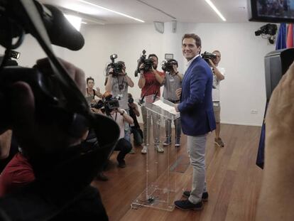 Rueda de prensa del presidente de Ciudadanos, Albert Rivera, en el Congreso. 