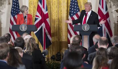 Theresa May y Donald Trump. 