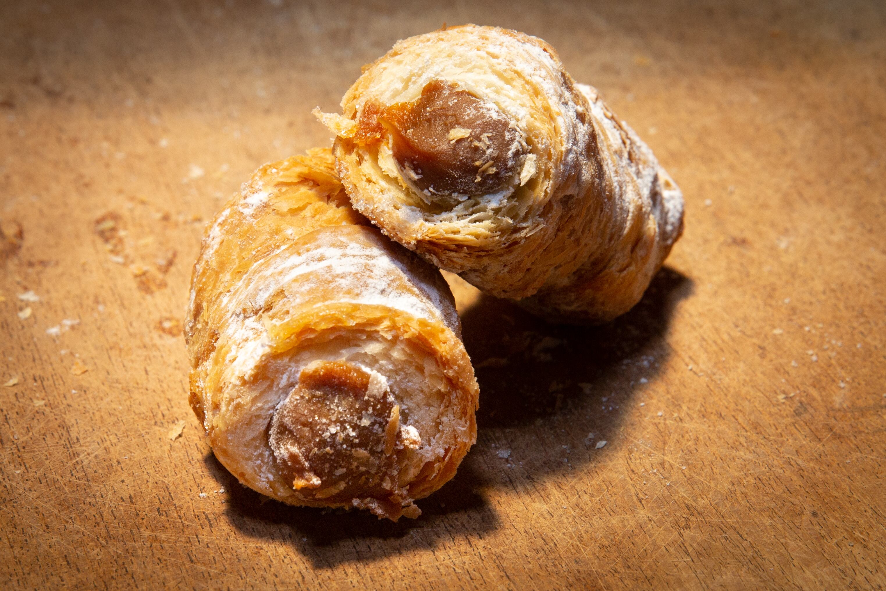 Cañoncitos rellenos de dulce de leche de la panadería Vicente López.