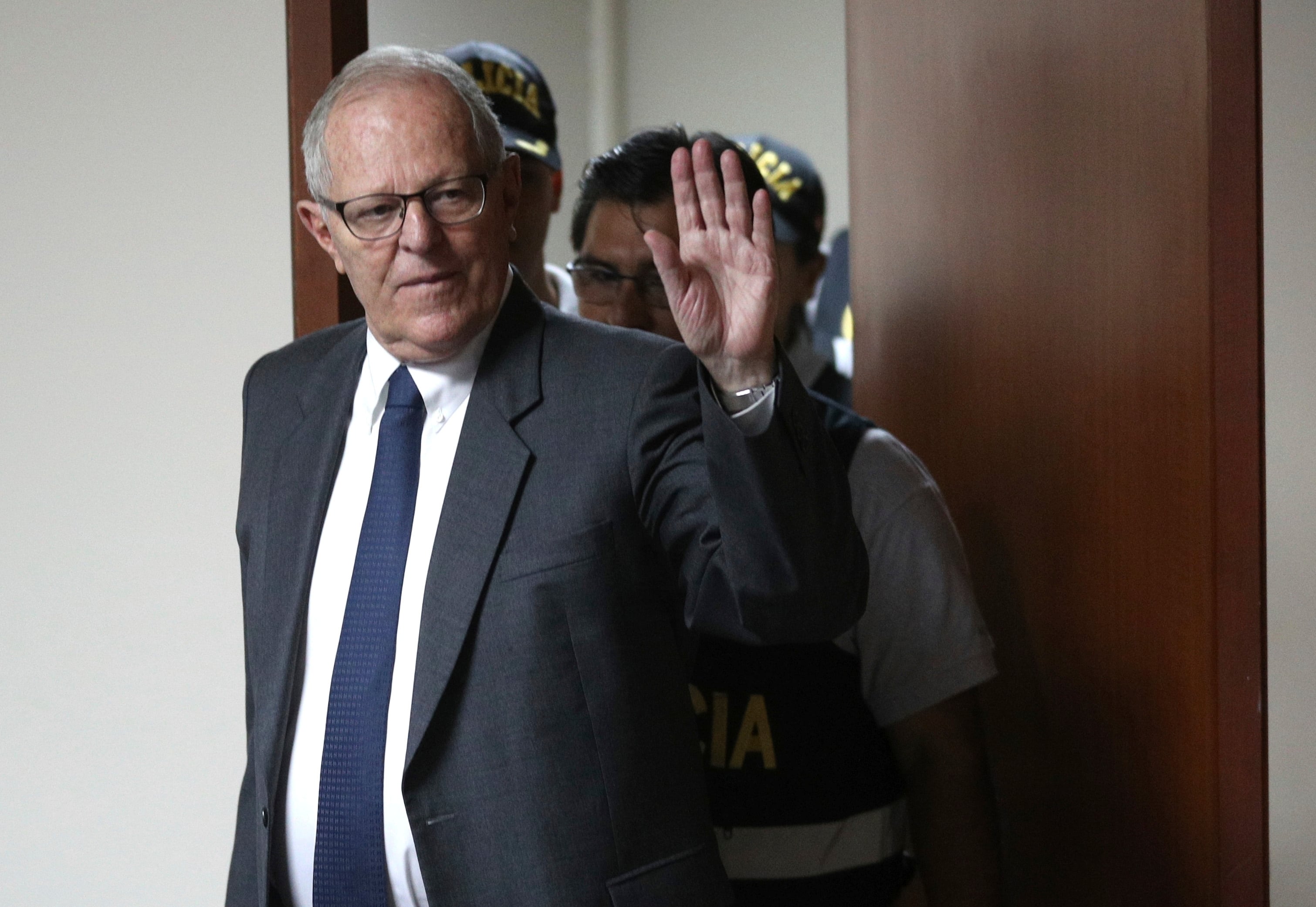 El Poder Judicial impide la salida de Perú del expresidente Kuczynski por peligro de fuga Publicado por Últimas noticias: la última hora de hoy en EL PAÍS