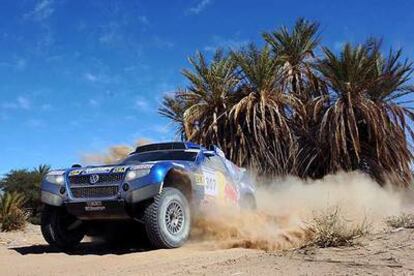 Carlos Sainz, en un momento de la quinta etapa del Rally Dakar.