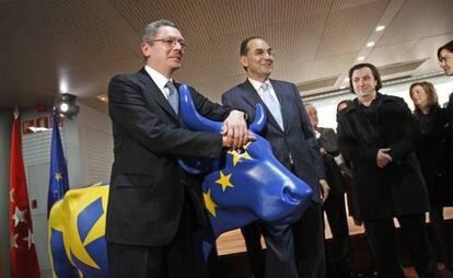 Vidal Quadras junto a su compañero en el PP y ahora candidato Alberto Ruiz-Gallardón.