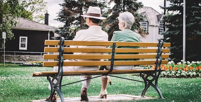 Imagen de una pareja de jubilados.