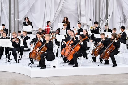 La orquesta infantil que puso música al desfile de Margiela.