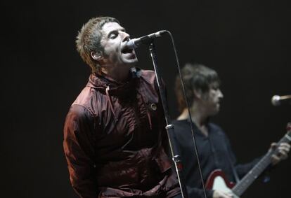 Liam Gallagher, cantante de Beady Eye, en un momento de su concierto en Benicàssim.