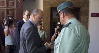 El diputado del PP David Serra, a su llegada al TSJ valenciano. 