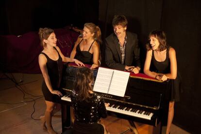 Sing Song Swing, primer espectáculo del reabierto Círcol Maldà