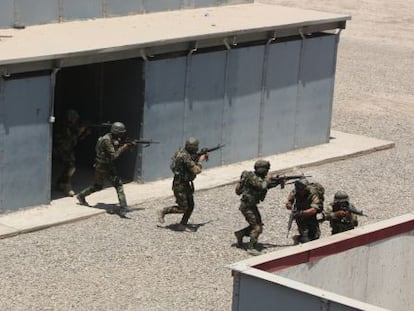 Instantánea de la Compañía "Ranger" de la Brigada 92, durante la exhibición de combate urbano en Besmayah.