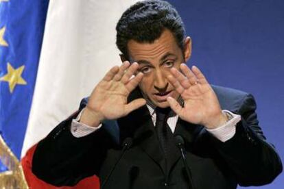 El ministro francés del Interior, Nicolas Sarkozy, durante su discurso ayer en París.