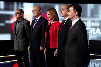 Coscubiela, Duran Lleida, Chacón, Fernández Diaz y Bosch posan antes del debate.