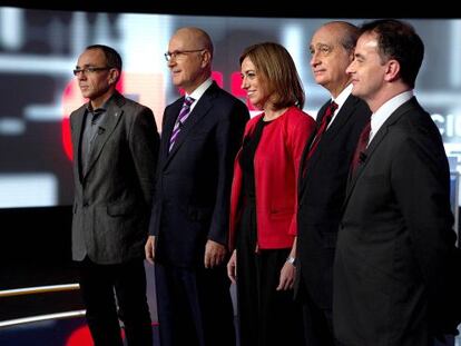 Coscubiela, Duran Lleida, Chacón, Fernández Diaz y Bosch posan antes del debate.