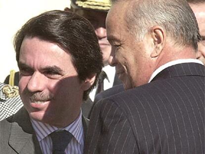 El presidente de Uzbekistán, Islam Karimov con Aznar