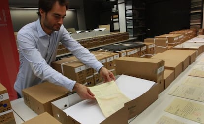 Documents procedents de Salamanca, poc després d'arribar a l'Arxiu Nacional de Catalunya (ANC) el desembre del 2014.