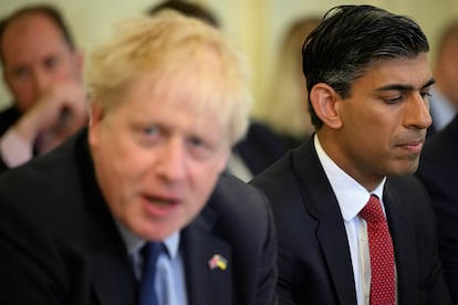 Boris Johnson y Rishi Sunak, en Downing Street, el 7 de junio. 