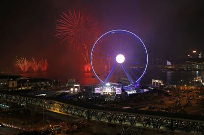 Celebración de Año Nuevo en el Victoria Harbor de Hong Kong.