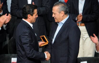 Peña Nieto y Beltrones, en el aniversario del PRI.