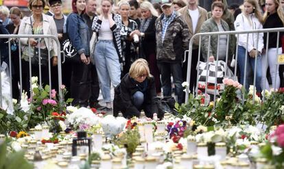 Homenaje a la v&iacute;ctimas del ataque, este s&aacute;bado en Turku, Finlandia. 