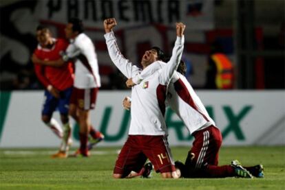 El jugador Manuel Seijas celebra el pase de Venezuela para la semifinal.