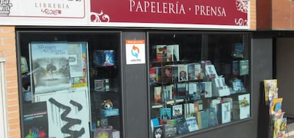 Tienda de prensa y papelería que es un punto de recogida de Celeritas.