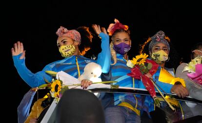 Neisi Dajomes, Angie Palacios y Tamara Salazar son recibidas el 4 de agosto en el estadio Atahualpa de Quito tras volver de Tokio.