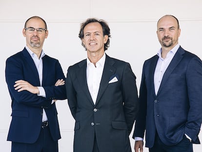 Los fundadores de Indexa Capital: Unai Ansejo, Ramón Blanco y François Derbaix.