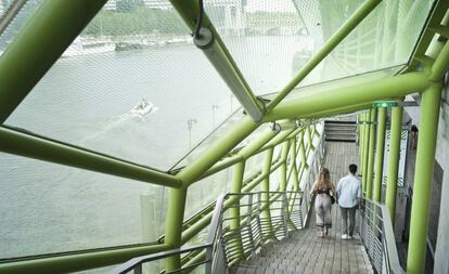 Interior de la Cité de la Mode et du Design, en París.