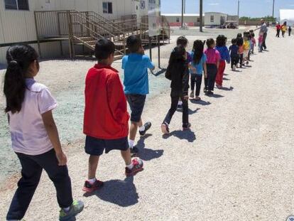 Menores en el centro de detenci&oacute;n familiar de Dilley, Texas