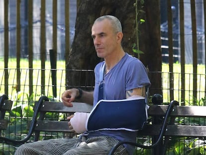 Daniel Day-Lewis fotografiado recientemente en un parque de Nueva York.