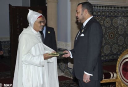 El rey Mohamed VI nombrando al nuevo embajador de Marruecos en España, Ahmed Ould Souilem.