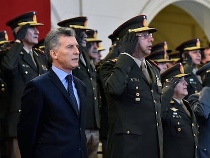 Mauricio Macri junto a la cúpula militar en el Día del Ejército.