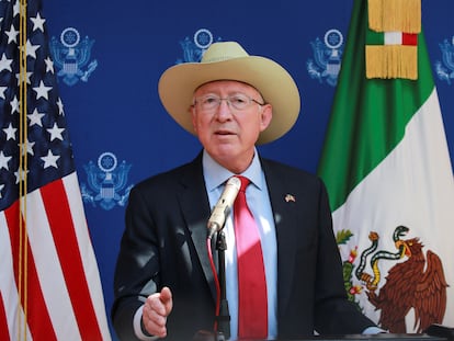 El embajador de Estados Unidos en México, Ken Salazar, en una conferencia de prensa este 11 de enero.