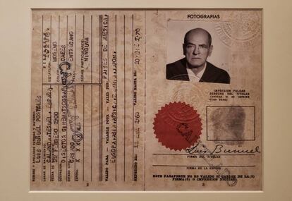 El pasaporte mexicano de Luis Buñuel.