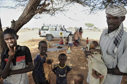 Uma família no acampamento de refugiados de Dadaab, Quênia.