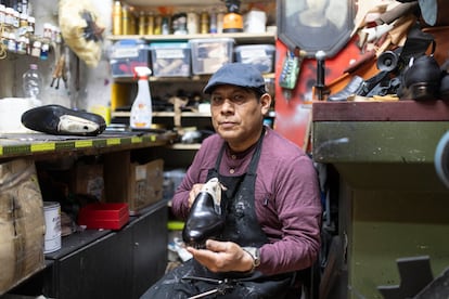 Antonio Arellano, founder of the Arellano shoe shop in Via Borgo Pio in Rome.