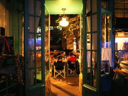 Terraza de un restaurante en el barrio de Palermo, en Buenos Aires.