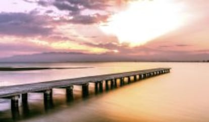 Atardecer en el delta del río Ebro.