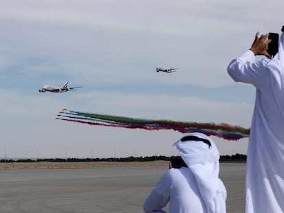 Dubai and Boeing 777 aircrafts