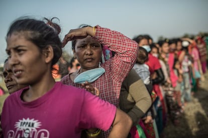 El parque de Tundikhe, a muy pocos metros de Durbar square, complejo de templos patrimonio de la humanidad, es el lugar donde miles de personas encontraron un lugar seguro donde estar y procesar el trauma.