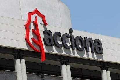 Logotipo de Acciona.