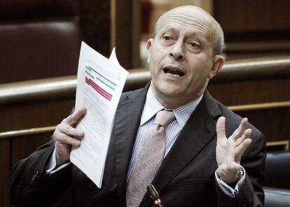 El ministro de Educación, Cultura y Deporte, José Ignacio Wert, durante su intervención de hoy, miércoles 30 de mayo, en el pleno del Congreso.