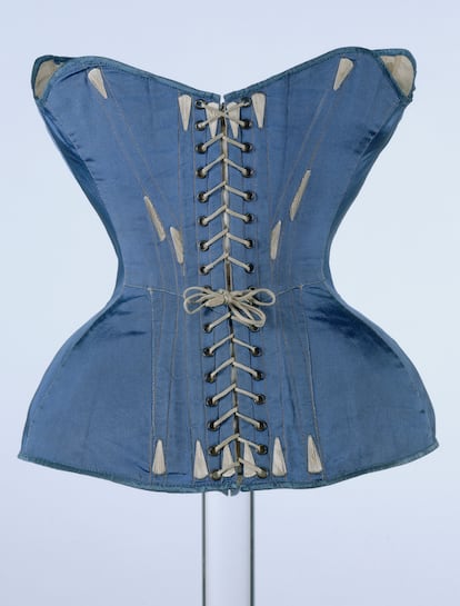 Corsé diseñado en 1851 por Madame Roxy Caplin con varas de ballena.