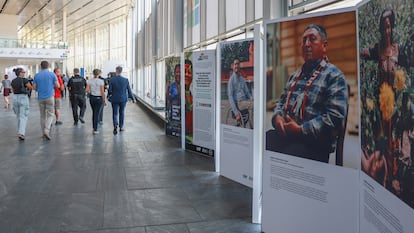 Preparativos para en el Palacio de Exposiciones y Congresos de Sevilla para la cumbre de la ONU, el pasado viernes.